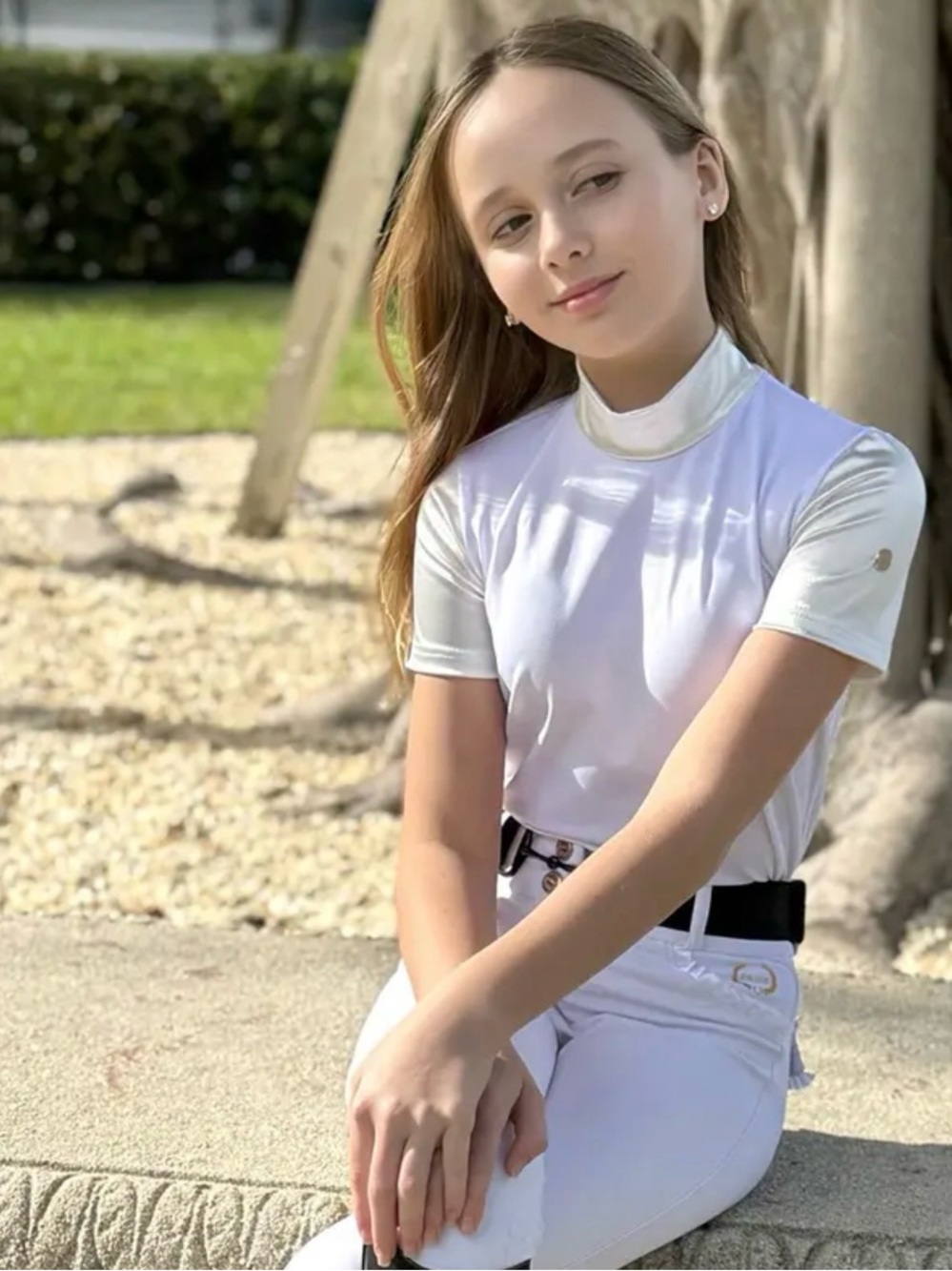 Cavalliera Masterpiece’s girls show shirt.
